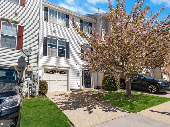 8711 Riverscape Ct, Odenton, MD 21113