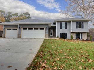 2265 E Claiborne St, Springfield, MO 65804