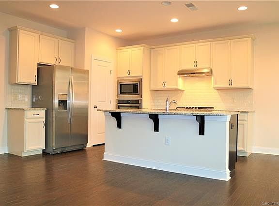 3rd image of 17542 Austins Creek Dr