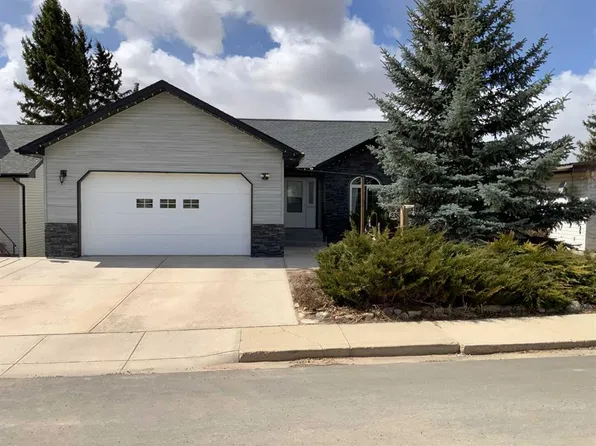 238 E Centre St S, Linden, AB T0M 1J0