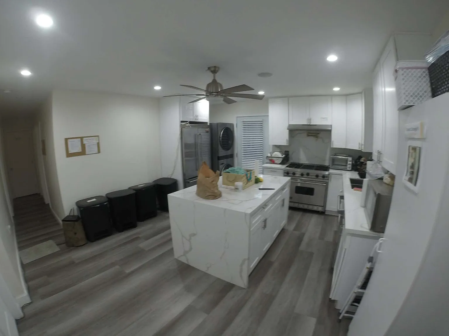 3 bed, 1200 sqft, $1,650 — Photo 1
