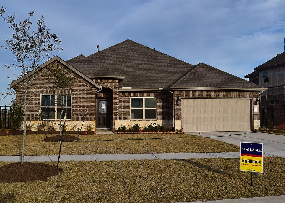 1st image of 2610 Topsail Dr