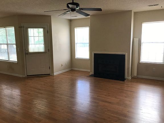 5th image of 2938 Mulberry Ln Unit C