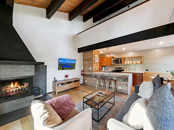 3rd image of 1001 Commonwealth Dr #218