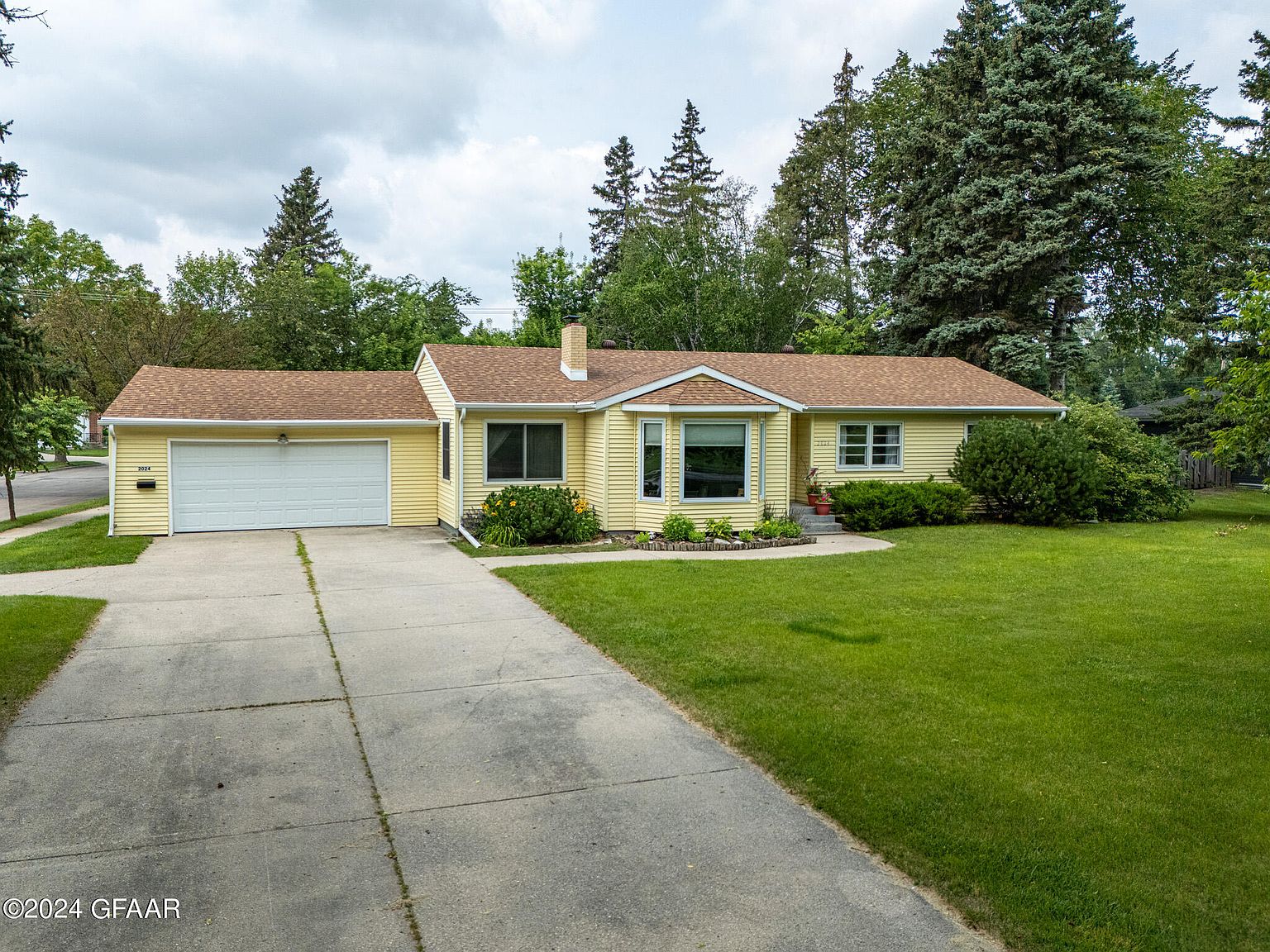 2024 Belmont Rd, Grand Forks, ND 58201 MLS 241258 Zillow