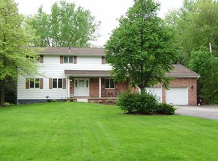 6822 Fairfield Rd, Concord Township, OH 44077
