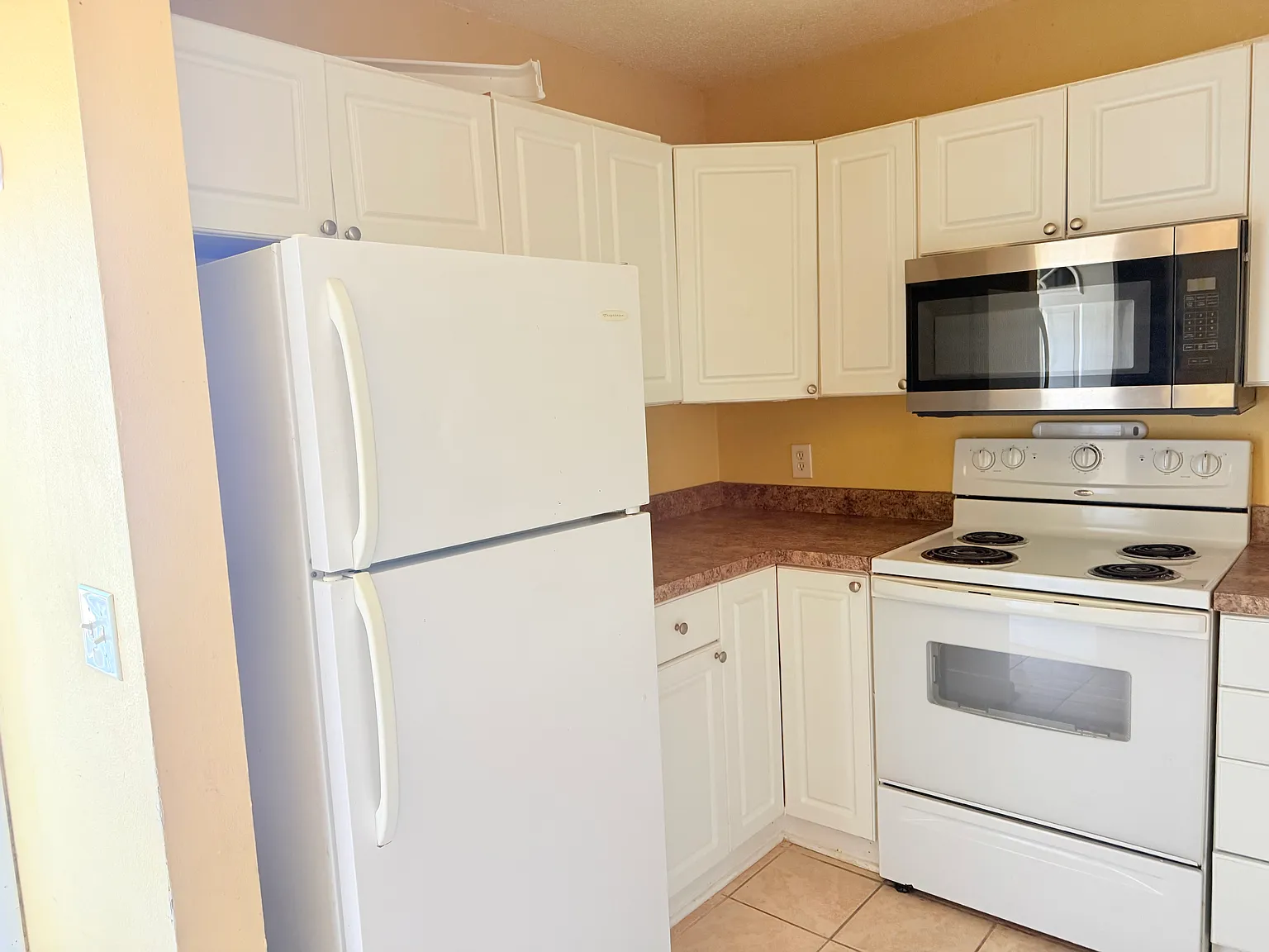 2 bed, $1,200 — Photo 2