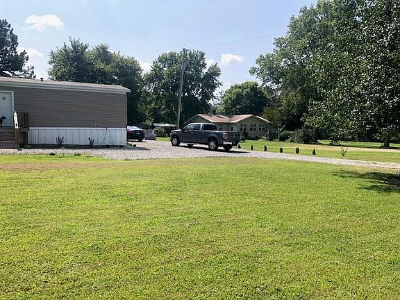 3rd image of 779 Humbard Rd SE