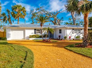 611 Flamevine Ln, Vero Beach, FL 32963
