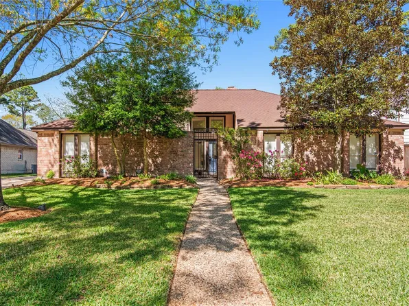 11818 Laneview Dr, Houston, TX 77070