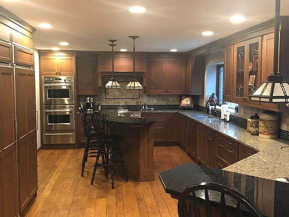 3rd image of 11060 Toddtee Ln