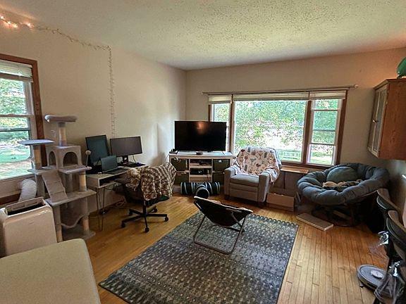 5th image of 301 Mound Park Dr
