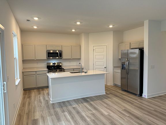 3rd image of 18722 Walsh Way