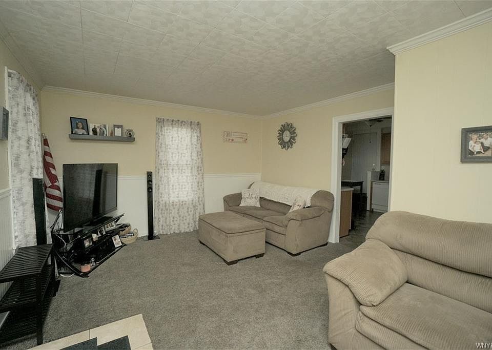 1st image of 58 Delray Ave Floor 1
