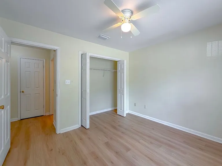 836B W Georgia St — Photo 12