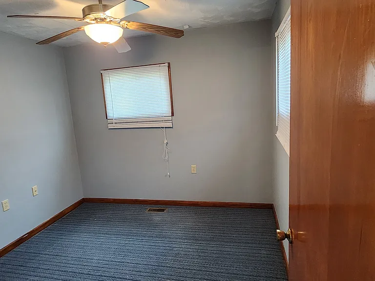 412 Main St #REAR — Photo 11