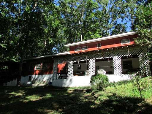 4th image of 718 Lakeshore Dr