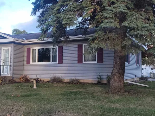 628 Michaelis St, Marinette, WI 54143