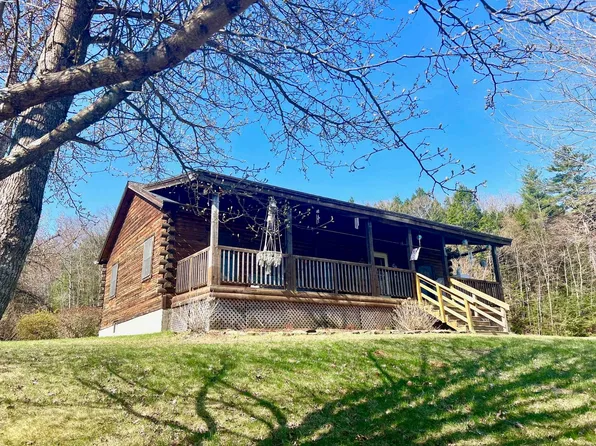 63 Winter Bell Drive, Dummerston, VT 05346
