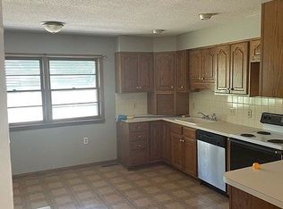 2255 S Ridgewood Dr, Wichita, KS 67218