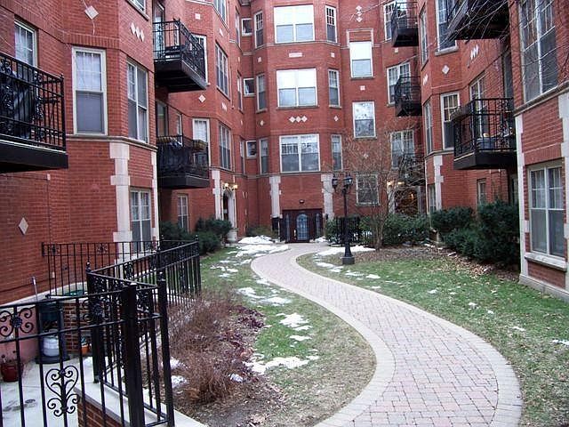 1st image of 1253 W Granville Ave APT 1