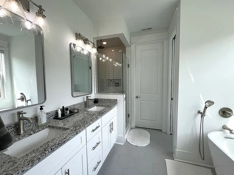 4140 Azalea Ct — Photo 8