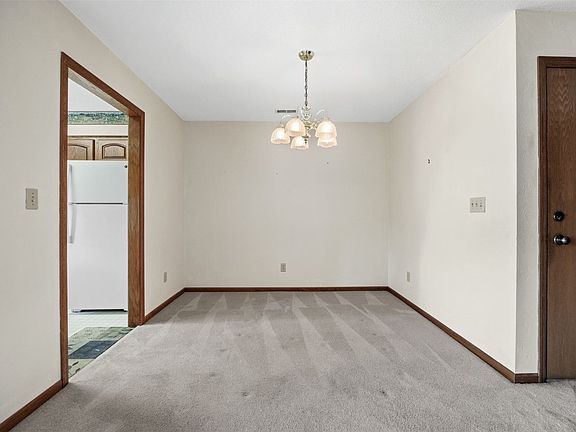 3rd image of 4410 Maureen Ct SE APT 189