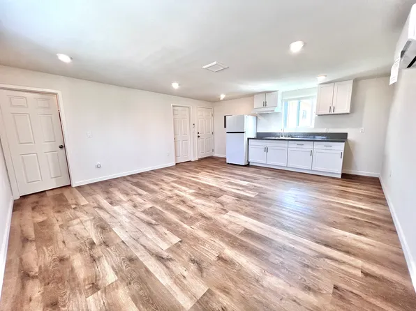 11423 Sherman Way #7, North Hollywood, CA 91605