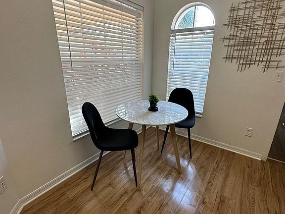 4th image of 1505 Oak Hill Trl