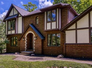 11535 Blackberry Ln, Chesterland, OH 44026