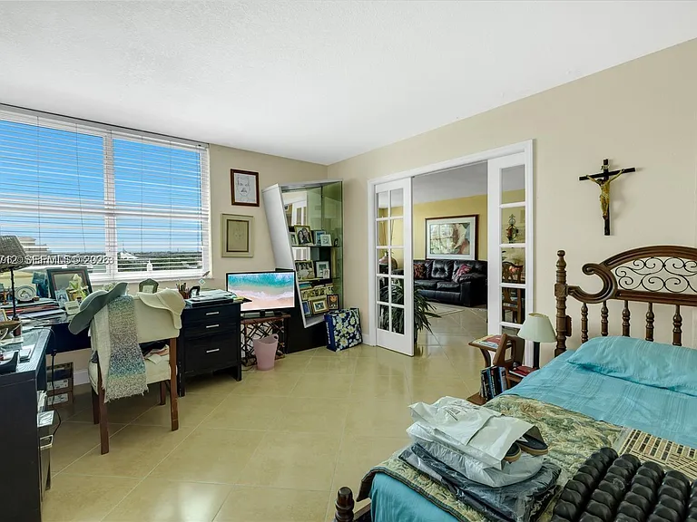 9125 SW 77th Ave #802 — Photo 4