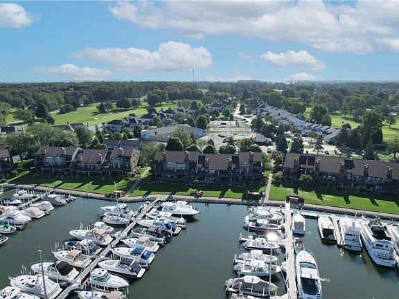 3rd image of 3138 N Marina View Dr #3