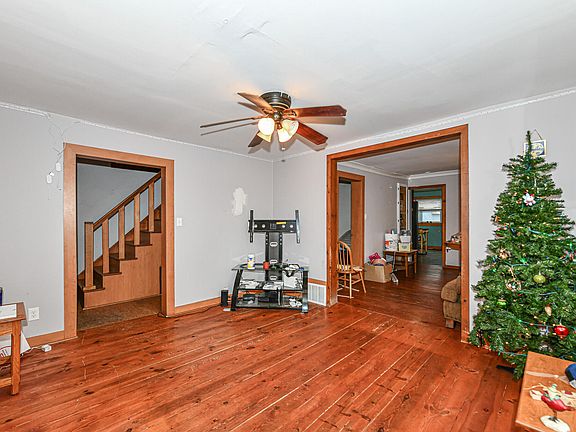4th image of 1031 White Rock Ave