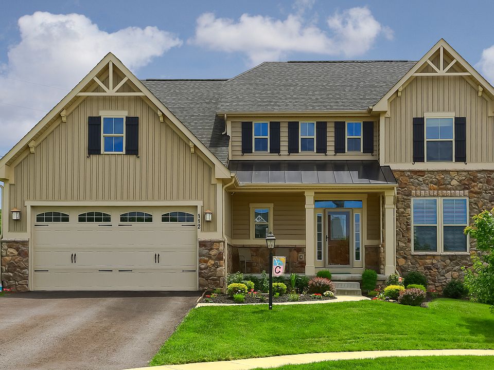 cottage style home 