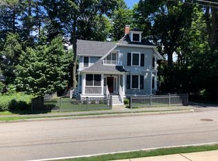 27 Regent St, Newton, MA 02465