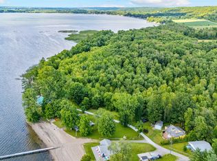 66 The Pnes N, Saint Albans, VT 05478