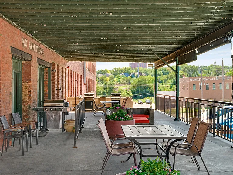 L15 Lofts — Photo 26