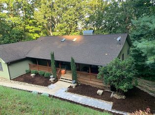 107 Sunny Ridge Dr, Asheville, NC 28804