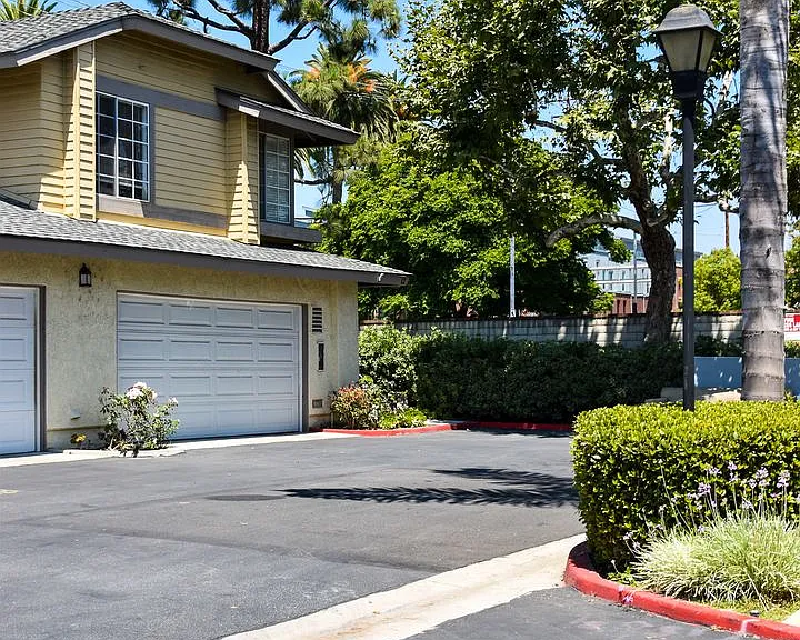 630 W Palm Ave #12 — Photo 7