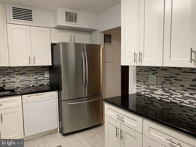 2 bed, 1344 sqft, $3,000 — Photo 4