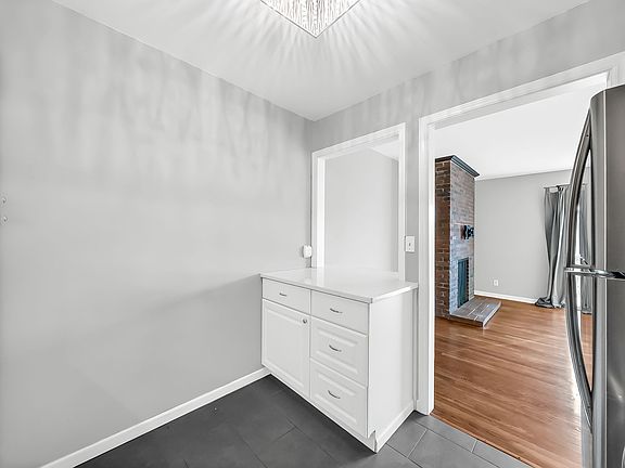 4th image of 4426 Jarboe St APT 5