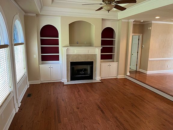 2nd image of 900 Brice Ct