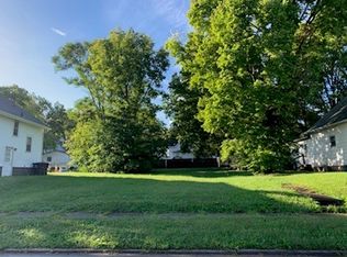 1306 W Taylor St, Bloomington, IL