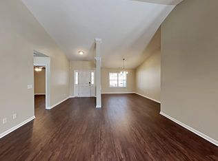 533 Woodchase Green Dr, Fuquay Varina, NC 27526
