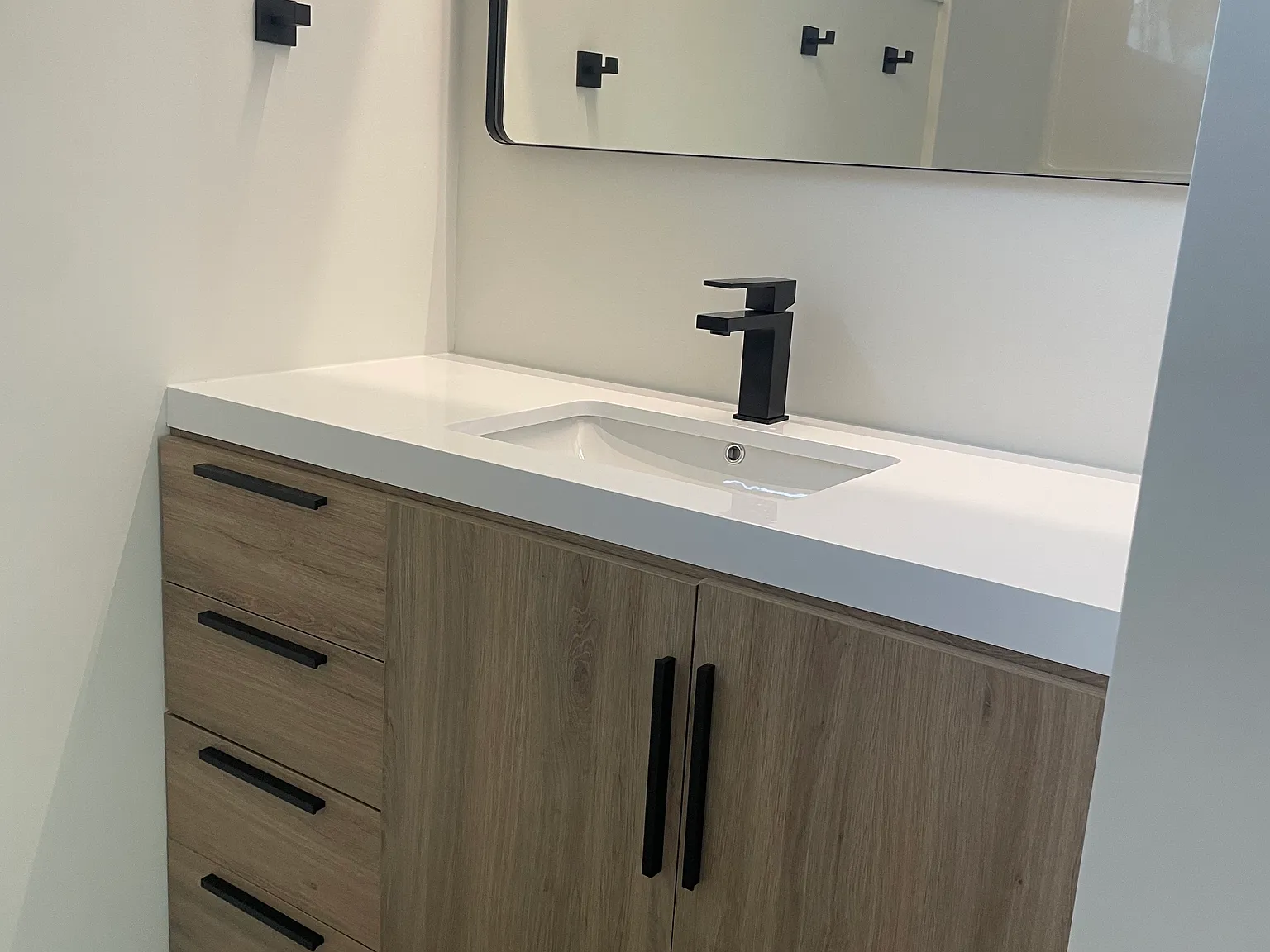 1 bed, 576 sqft, $1,500 — Photo 2