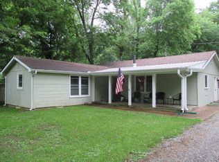 739 Bowling Branch Rd, Cottontown, TN 37048