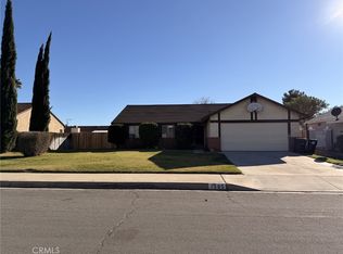 1385 W Wedgewood St, Rialto, CA 92376
