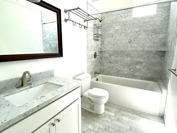 3rd image of 2163-2165 Filbert St #2165B
