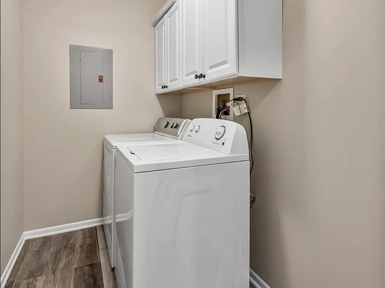 1736 Chesapeake Ln #4 — Photo 7