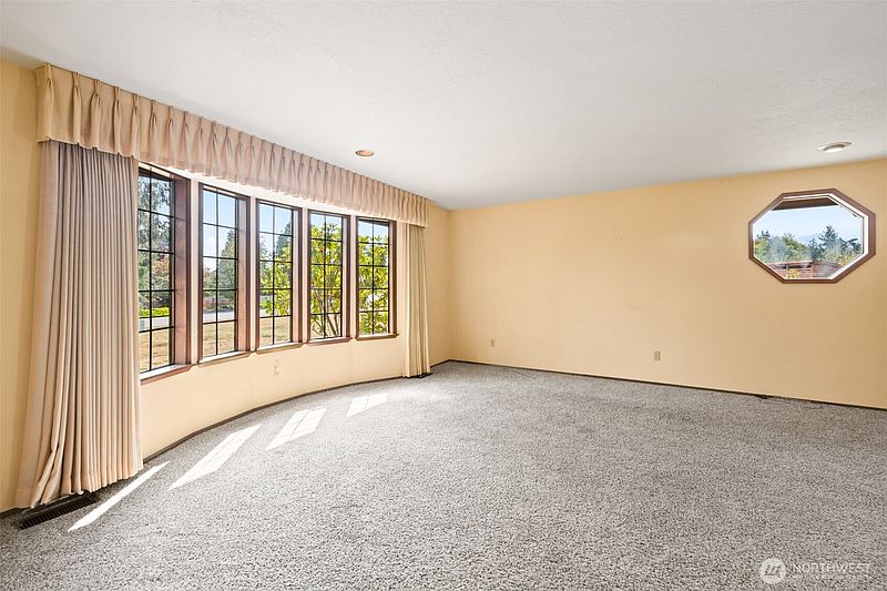 5th image of 252 View Ridge Drive